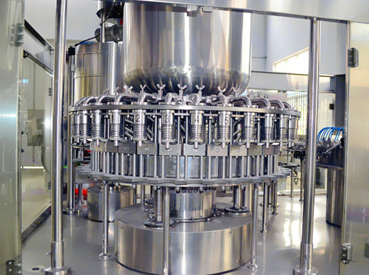 China Vollautomatische Füllmaschinen 1000-30000BPH der Flaschen-SUS304 für Korn-Saft fournisseur