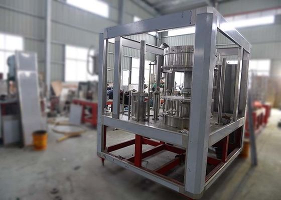China Hohe genaue Mineralwasser-Flaschen-Füllmaschine, automatisches Gas-Getränk-Flaschenabfüllmaschine fournisseur