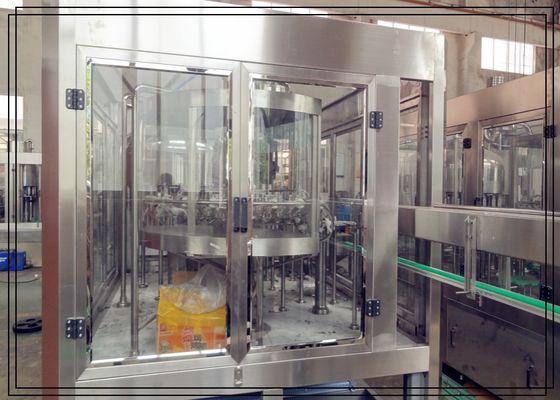 China Hochgeschwindigkeits-flüssige Füllmaschine Monoblock, Mineralwasser-Flaschenabfüllmaschine fournisseur