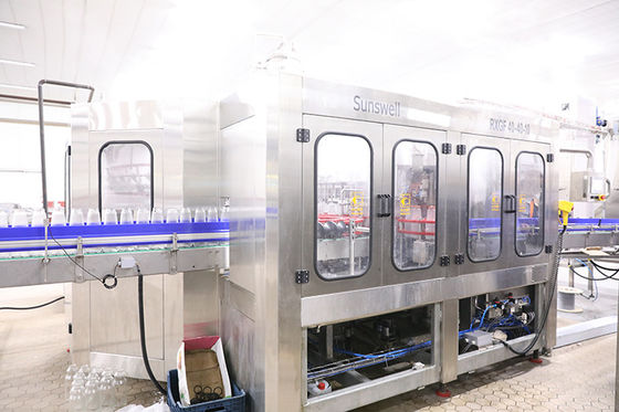 China 3 in 1 Glasflaschen-Wasser-Füllmaschine fournisseur