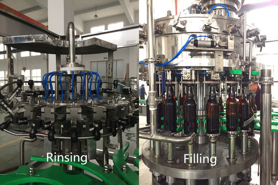 China 24 Verschlusseinheits-rotierende flüssige Füllmaschine fournisseur