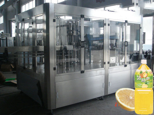 China Haustier-Flaschen-füllende und mit einer Kappe bedeckende Maschine fournisseur