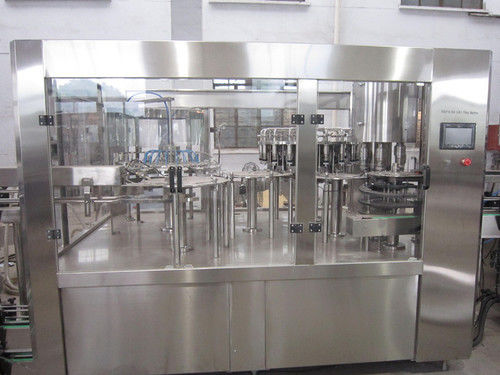 15 der Fruchtsaft-Verarbeitungs-Kilowatt Ausrüstung, automatische Haustier-Flaschen-Füllmaschine fournisseur